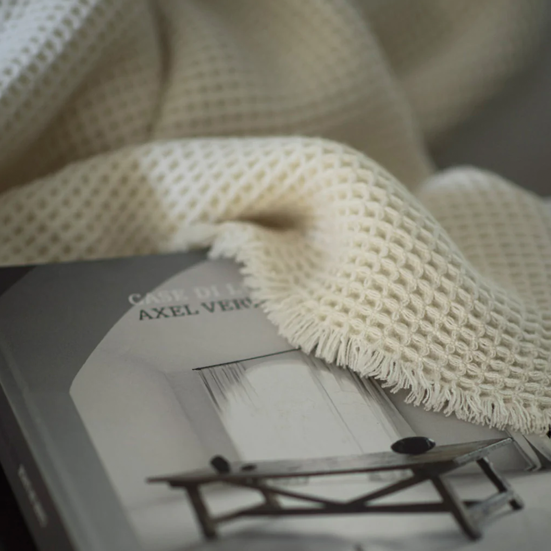 Sasha Cashmere Throw - Ivory