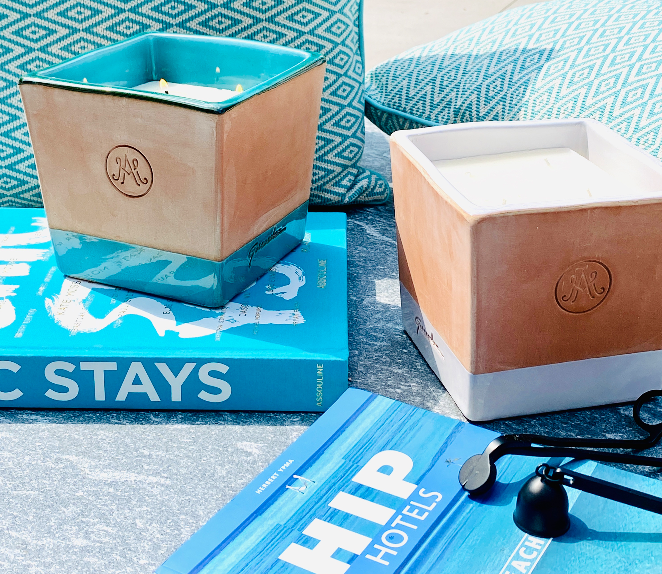 Terracotta Outdoor Candle - Lys Magicus White (IX)