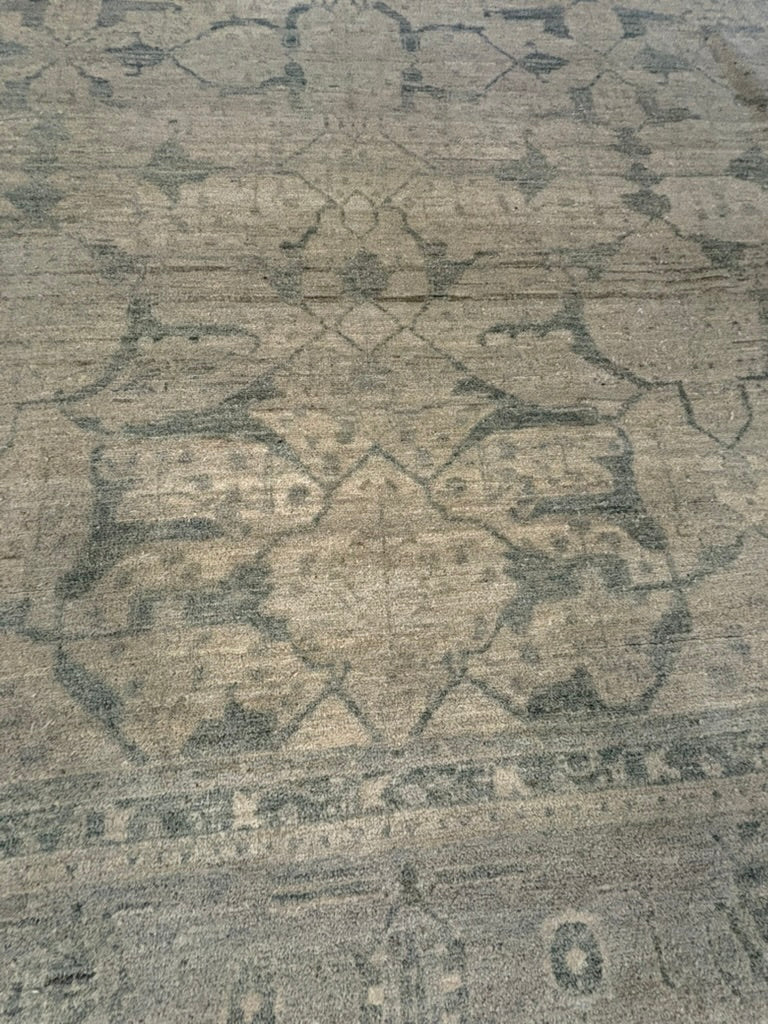 New Traditional Modern Oriental Rug