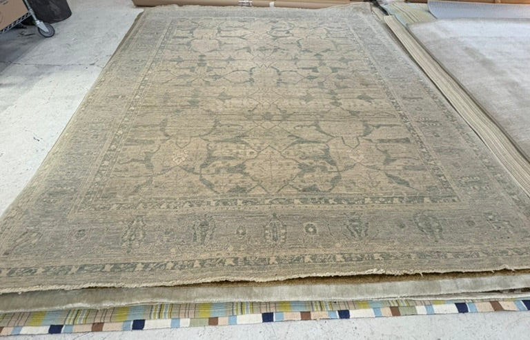New Traditional Modern Oriental Rug