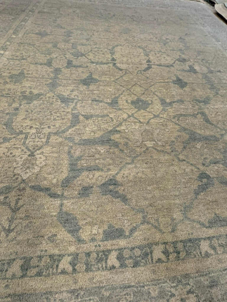 New Traditional Modern Oriental Rug