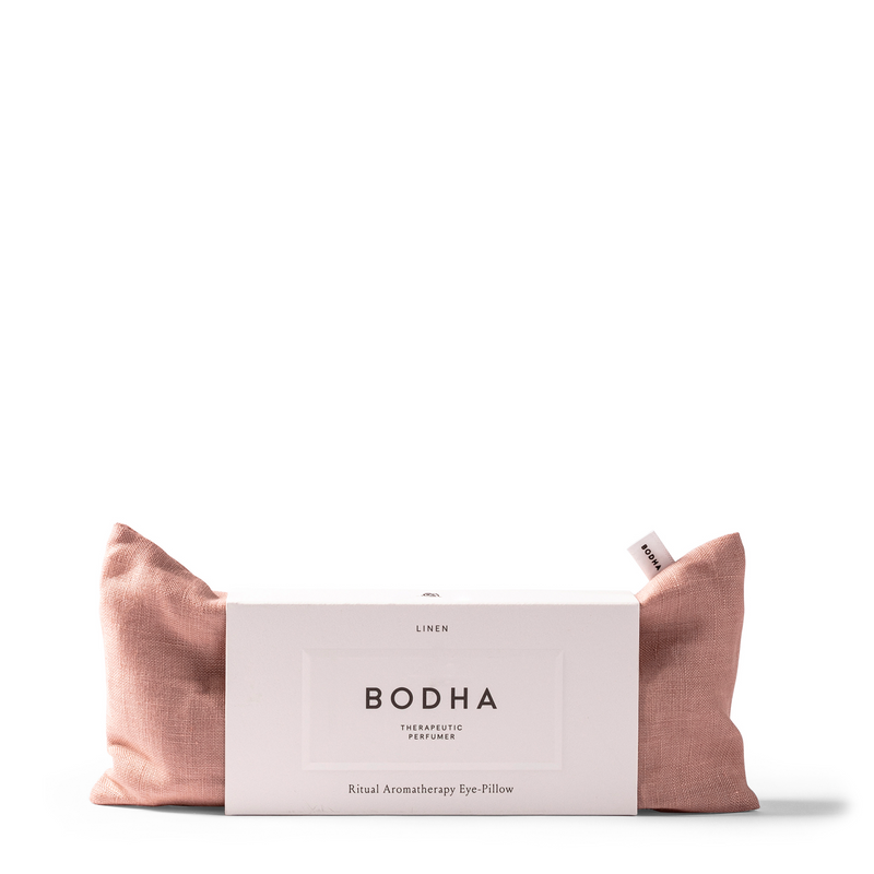 This soothing eye pillow combines natural scents with relaxing muscles around eyes, featuring delicate aesthetics in powder rose linen.