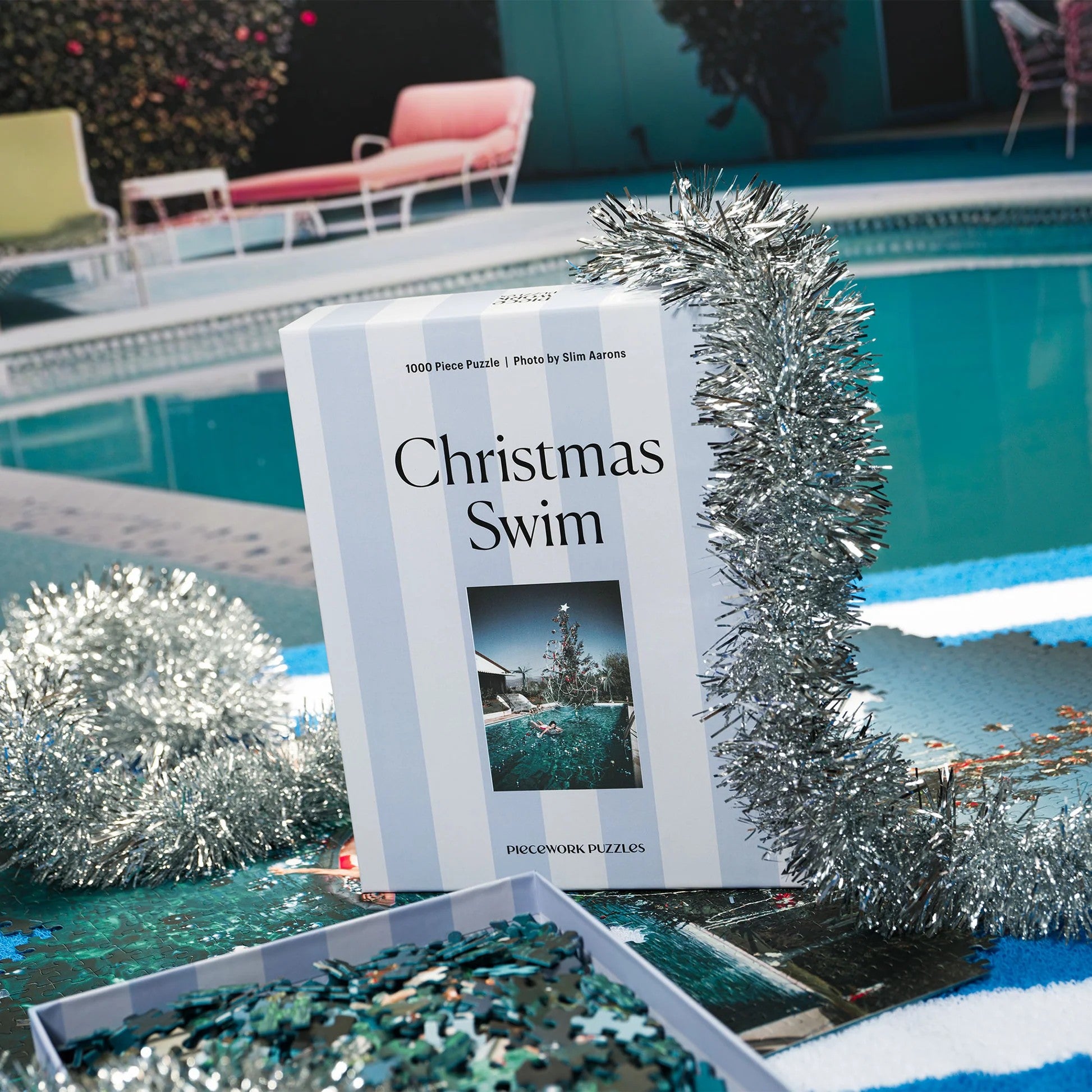 1000 Piece Puzzle - Christmas Swim
