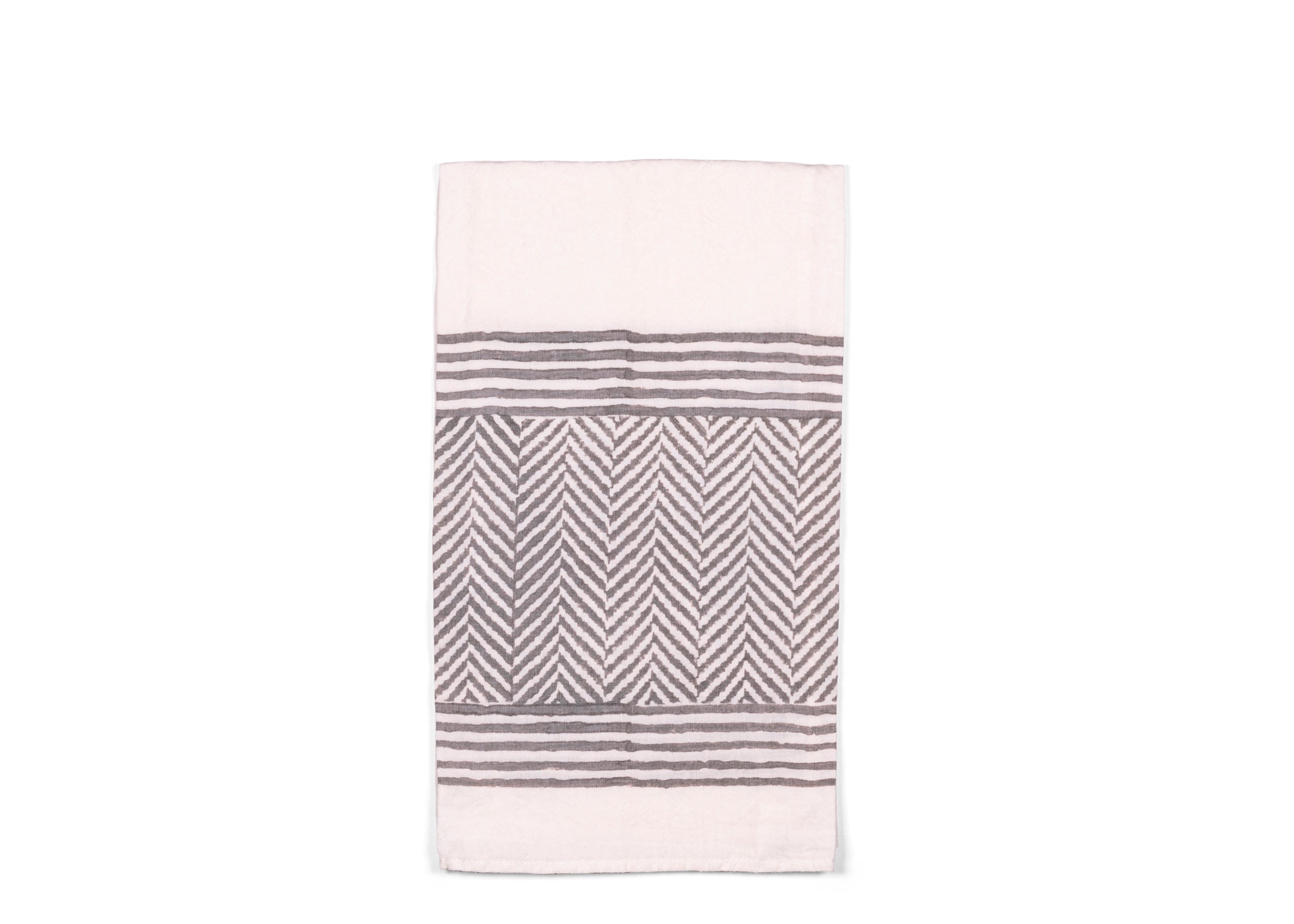 The grey chevron tea towel effortlessly combines modern design with practicality. The subtle chevron pattern and neutral grey tone enhance your cooking space while providing reliable absorbency for everyday use.